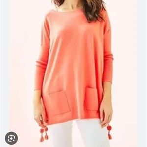 EUC Lilly Pulitzer sweater with tassels and pockets.  Medium